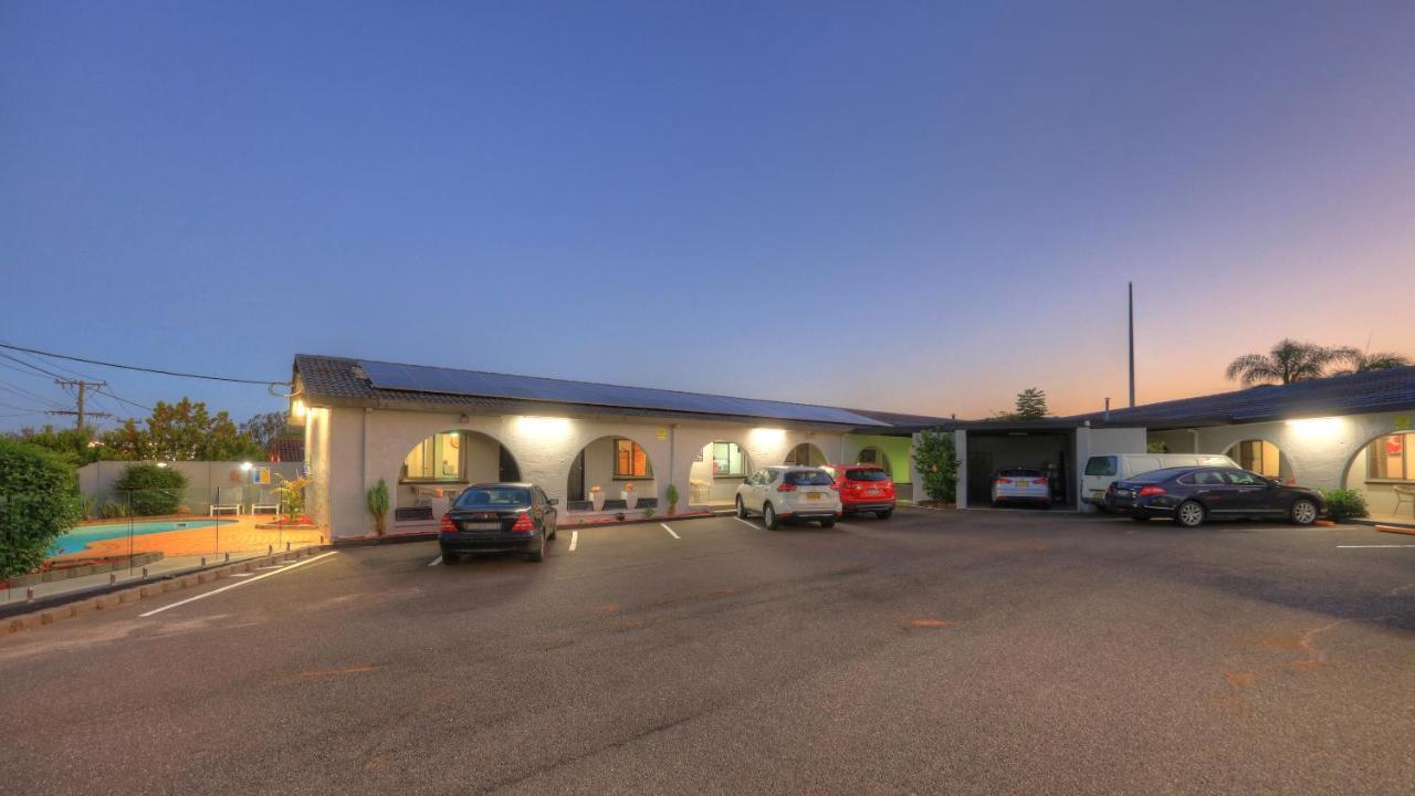 Grafton Lodge Motel Екстер'єр фото