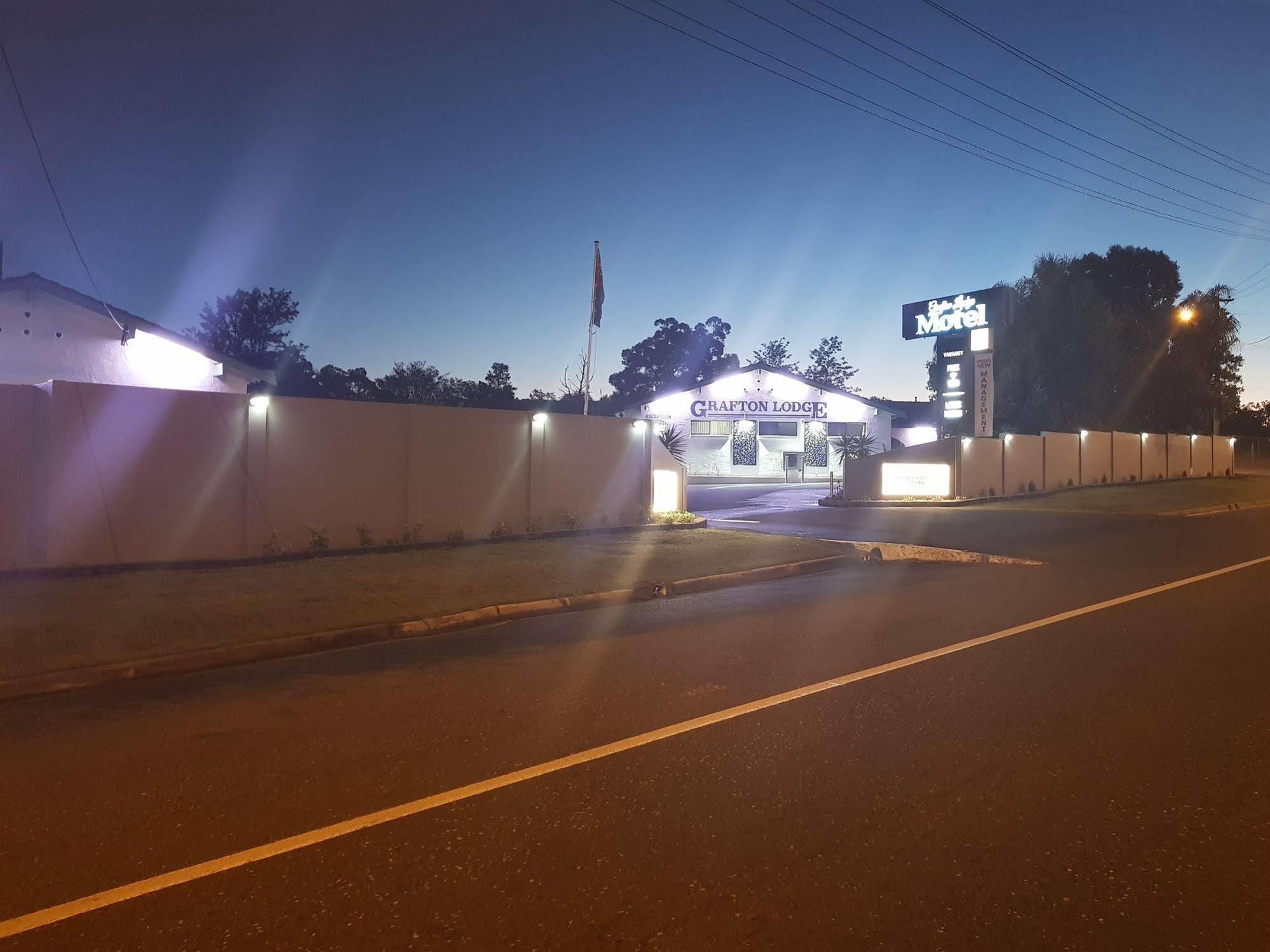 Grafton Lodge Motel Екстер'єр фото